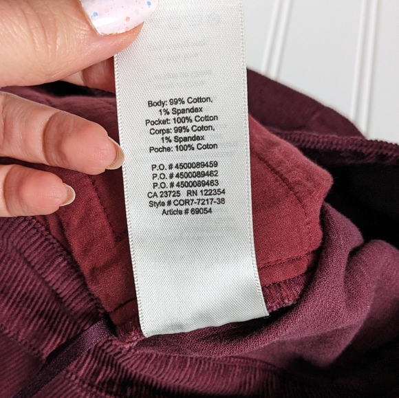 SOLD Aritzia Wilfred Free Karmen Corduroy Skirt - Picture 5 of 12